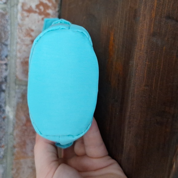 New! Thirty-one Mermaid Treasure Hide & Peek Pouch - Picture 4 of 6